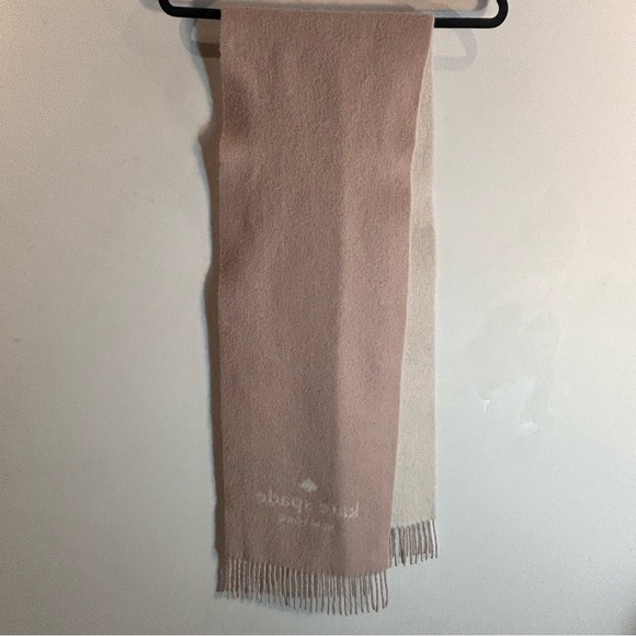 KATE SPADE NY Two Toned Scarf with 3” Fringe Super Soft 60” x 10” - Picture 6 of 6